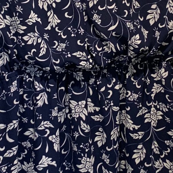 Floral Express Dress - Picture 5 of 7